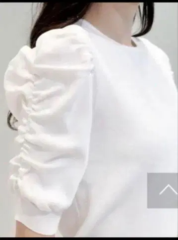 아베닐 에투알 개더 슬리브 니트