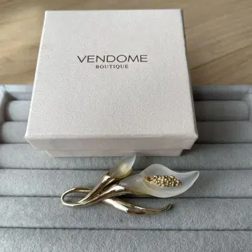 VENDOME BOTIQUE 브로치