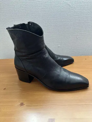 후프디두 스퀘어토 부츠