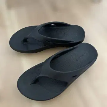 OOFOS 블랙 리커버리 샌들 블랙(M7W9) 26cm