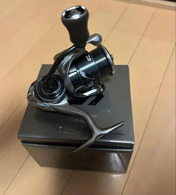 다이와 25 칼디아 FC LT2000S