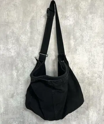 멜탐 메신저 백 meltum 블랙 캔버스 원단 사선 가방