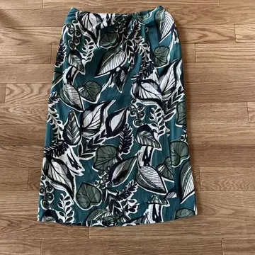 TOMORROWLAND collection 스커트