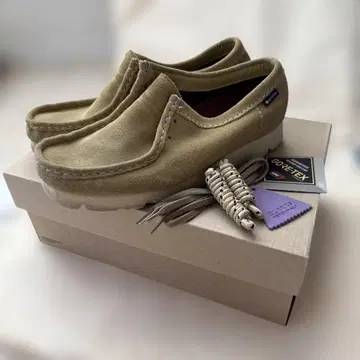 Clarks 왈라비 GORE-TEX 슬립온