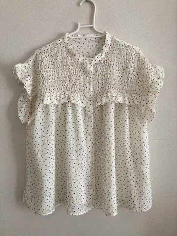 INED CLARD 새상품급 도트 프린트 블라우스 프릴