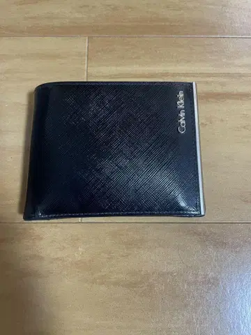 캘빈클라인 블랙 접이식 지갑