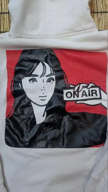 ON AIR kyne hoodie