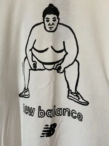 뉴발란스 스모 티셔츠
