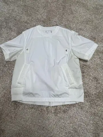 sacai 25ss 화이트 T셔츠 사이즈 1