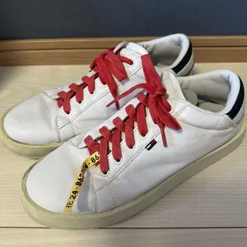 타미힐피거 스니커즈 화이트 26cm 남성용 신발 새상품급