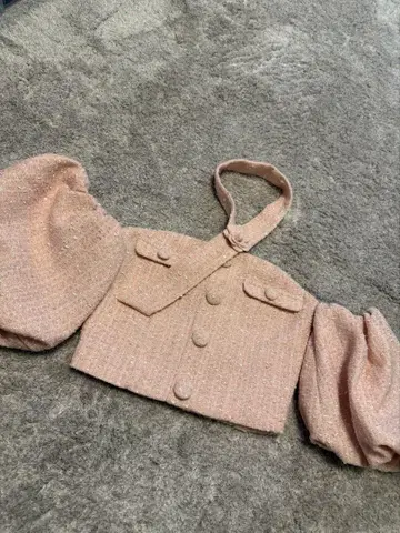 다리치 홀더 넥 오프 숄더 트위드 상의
