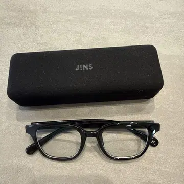 JINS 검은색 테두리 안경