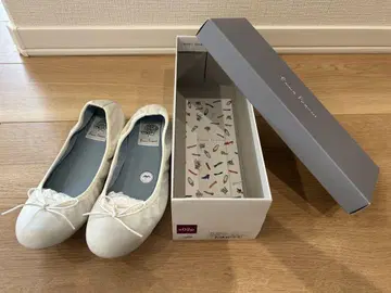 [ Emma Francis ] 발레 슈즈 / 23.5cm / 화이트