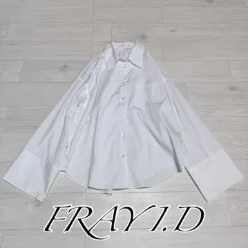 FRAY I.D 슬릿 슬리브 박스 셔츠