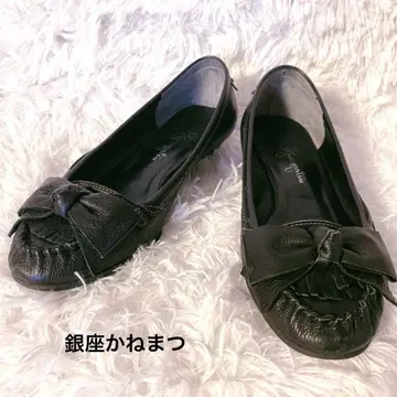 긴자 카네마츠 블랙 가죽 로퍼 리본 포함 24.0