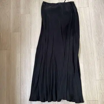 블랙 쉬폰풍 플레어 롱 스커트