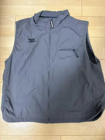 FREAK'S STORE 엄브로 별주 나일론 조끼