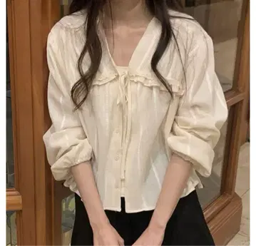 프릴 라인 리본 V넥 블라우스 베이지 긴팔 ordinairement