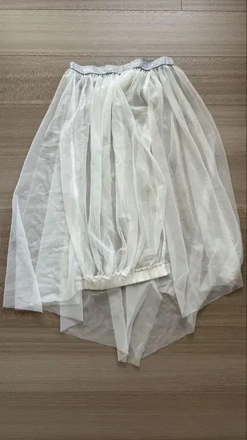 알베로베로 화이트 쉬폰 플레어 스커트