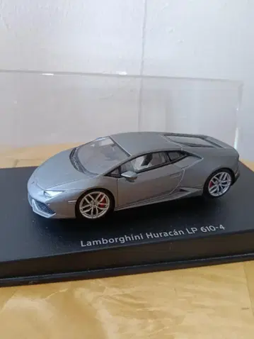 AUTOart 오토아트 1/43 람보르기니 우라칸 매트 그레이