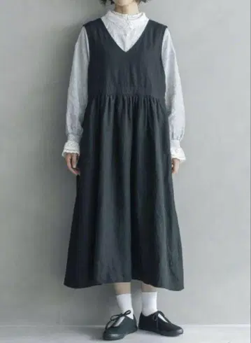 사만사 모스모스 kazumi 콜라보 멀티 린넨 점프스커트 블랙