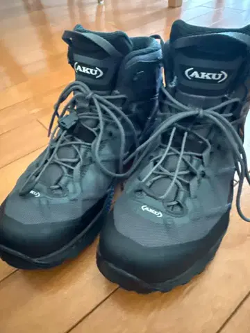 AKU 7101SG GORE-TEX 등산화 25.5cm 남성용