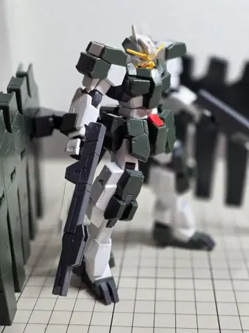 HG 건담 사바냐