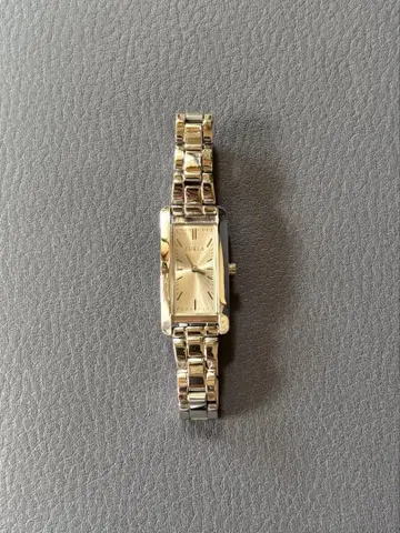 훌라 FURLA 손목시계