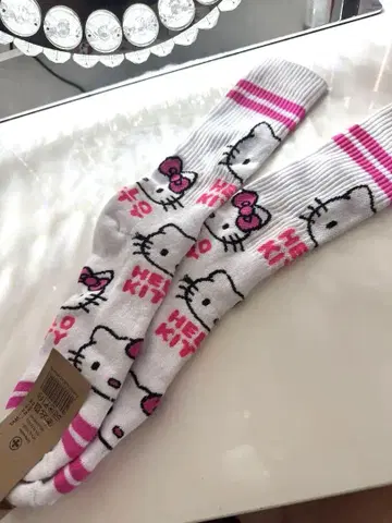 헬로키티 삭스 화이트 핑크