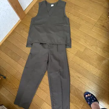 쿠리하라 하루미 브라운 V넥 셋업