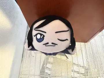 모로후쿠 타카아키 세가 누워 있는 봉제 인형