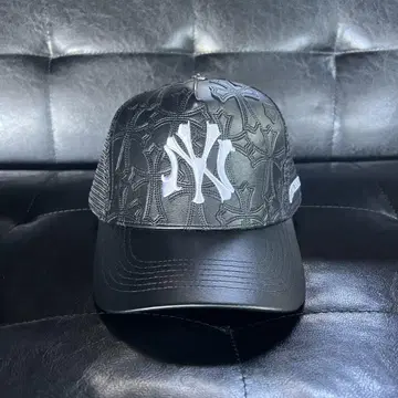 NEWVINTAGE NV CROSS LEATHER MESH CAP 한정판