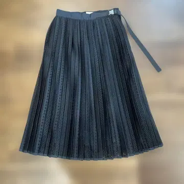 블랙 플리츠 스커트 무릎 기장