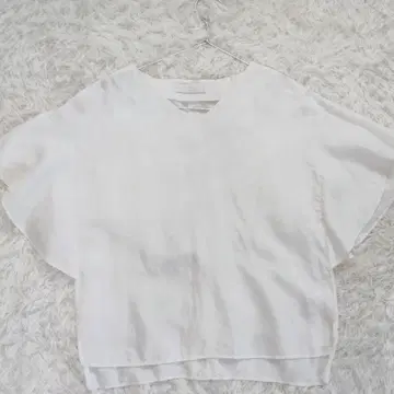 콜라주 개럴개런트 린넨 블렌드 셔링 블라우스 화이트 화이트