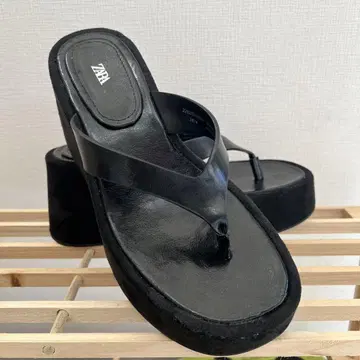 미사용 새상품 ZARA 샌들 블랙 BLACK