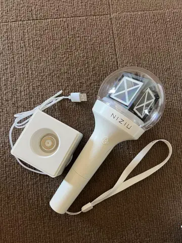 NiziU OFFICIAL LIGHT STICK 응원봉