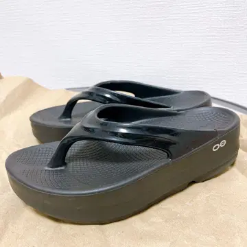 Oofos 블랙 샌들 24cm