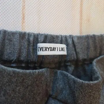 EVERYDAY I LIKE. 울 슬랙스
