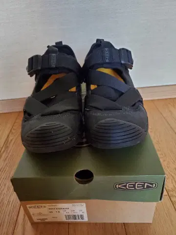 KEEN Zerraport Trail 아웃도어 샌들 US 7.5