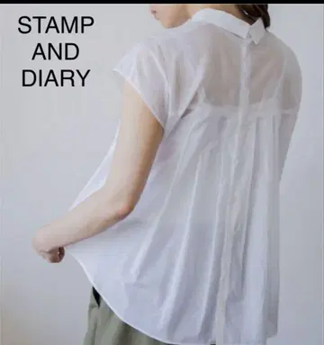 STAMP AND DIARY 백 턱 프렌치 슬리브 블라우스