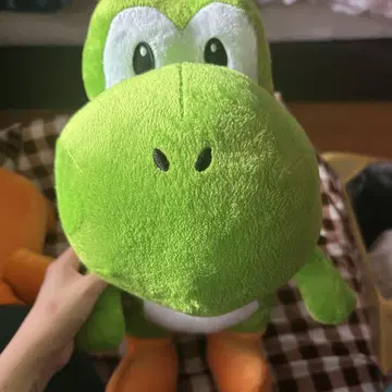 커다란 요시 봉제 인형
