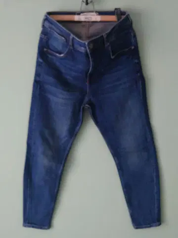 자라 다크 블루 테이퍼드 데님