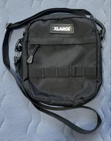 XLARGE 블랙 숄더백