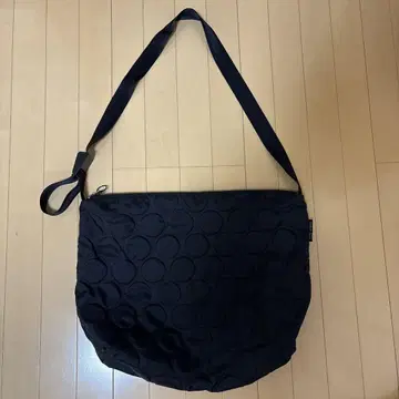 BAG'n'NOUN / 블랙 도트 숄더백