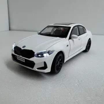 BMW 320i 3 시리즈 다이캐스트 미니카 1/32 화이트