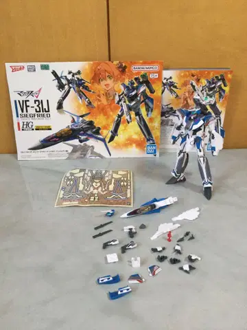 HG VF-31J 지크프리드 (하야테 인멜만 기체) 조립 완성품