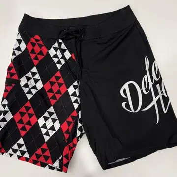 Defend Hawaii 다이아몬드 패턴 숏 해수 팬츠