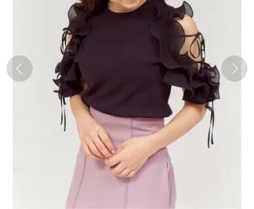프릴 장식 블랙 슬리브리스 F 스나이델