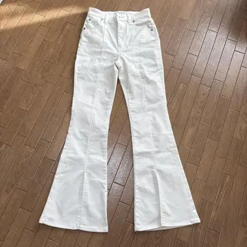 AZUL 화이트 하이컷 팬츠