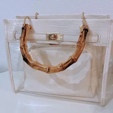 GRL 파우치가 포함된 클리어 백